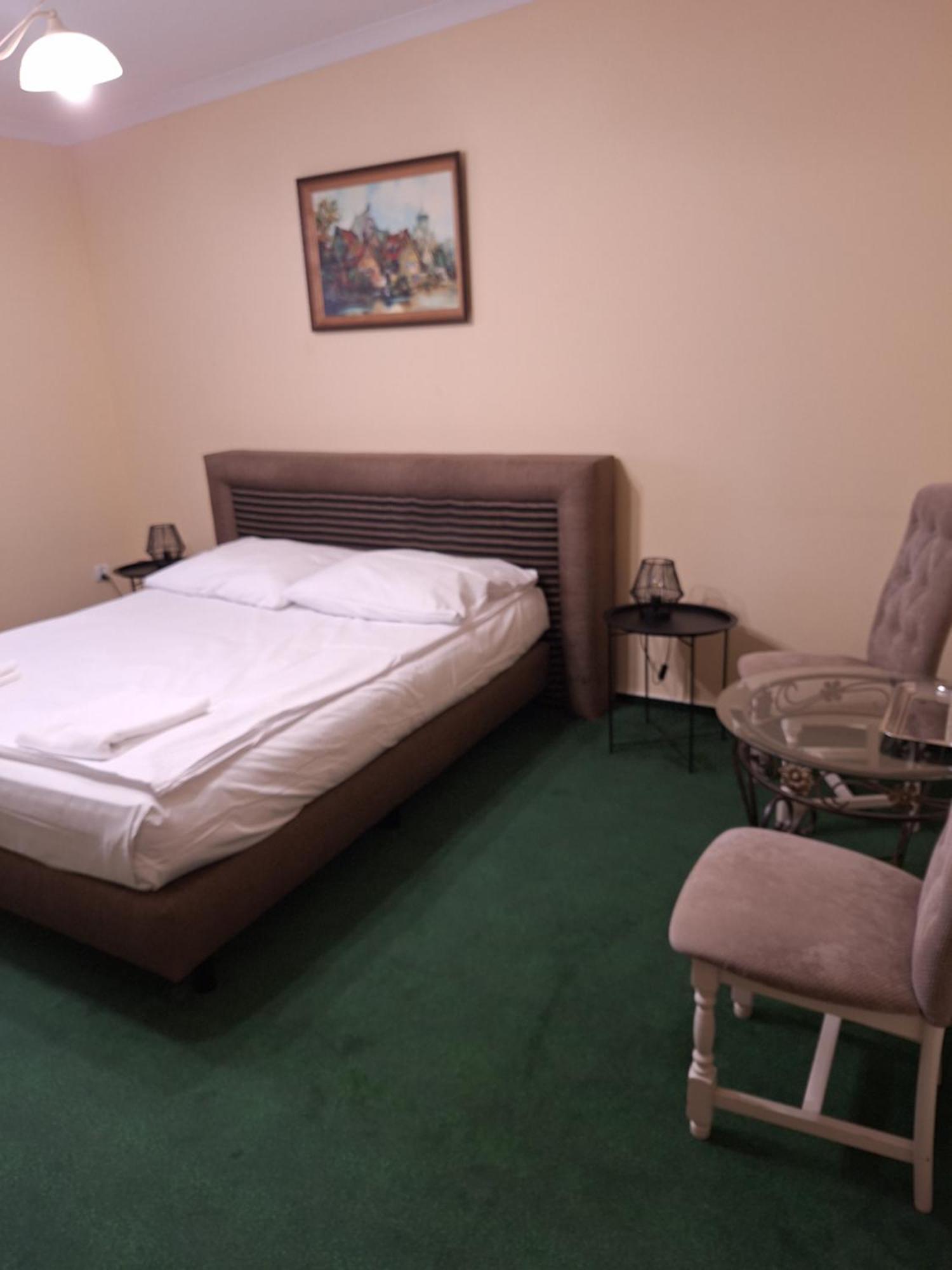 Hotel Malwa オストルフ・ビエルコポルスキ エクステリア 写真