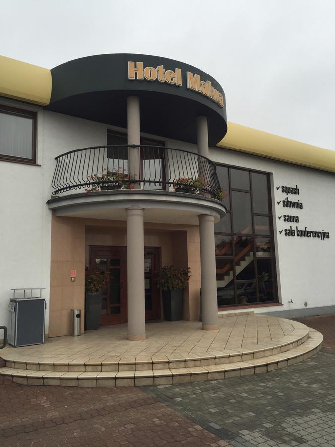 Hotel Malwa オストルフ・ビエルコポルスキ エクステリア 写真
