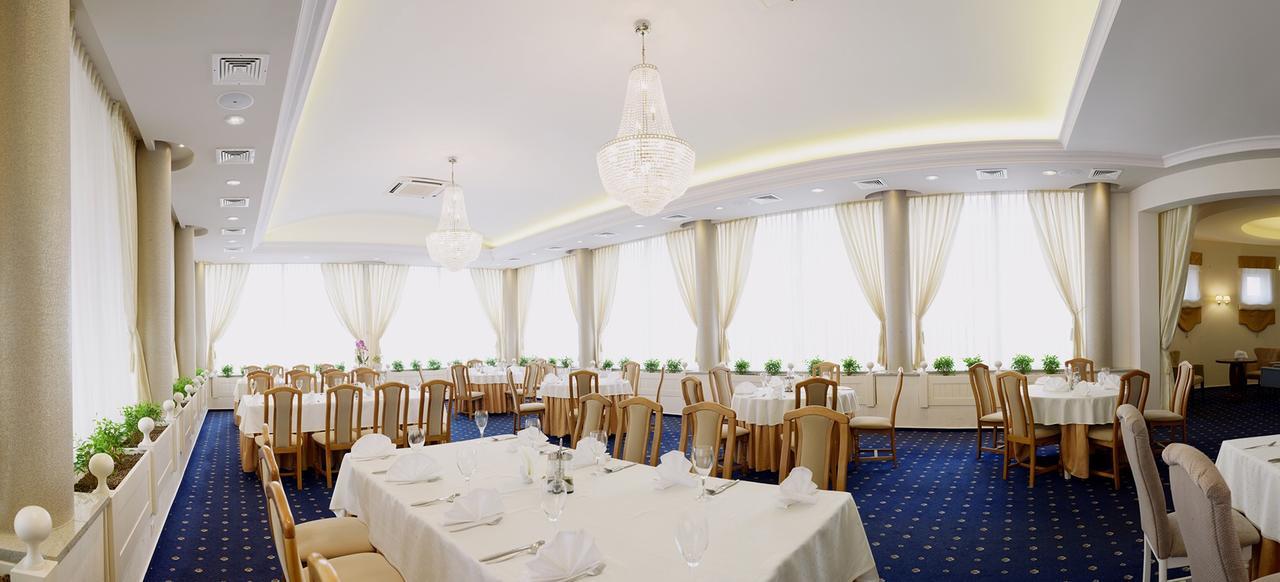 Hotel Malwa オストルフ・ビエルコポルスキ エクステリア 写真